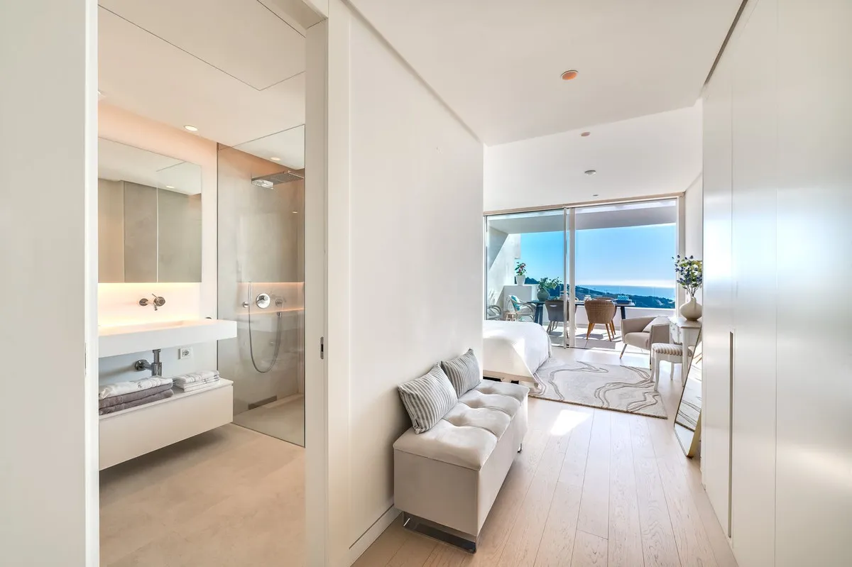 ed85f211-9273-4c03-b0b7-6b3bc0085b39