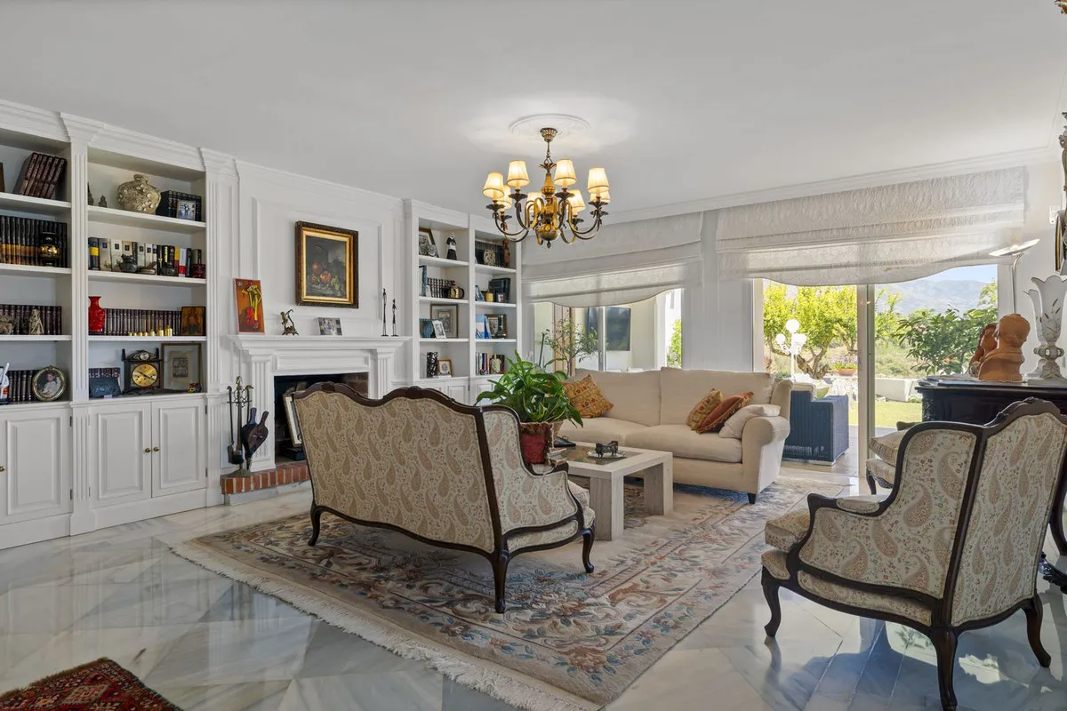 10070229-9d55-42ba-b2ff-3c58042c3b82