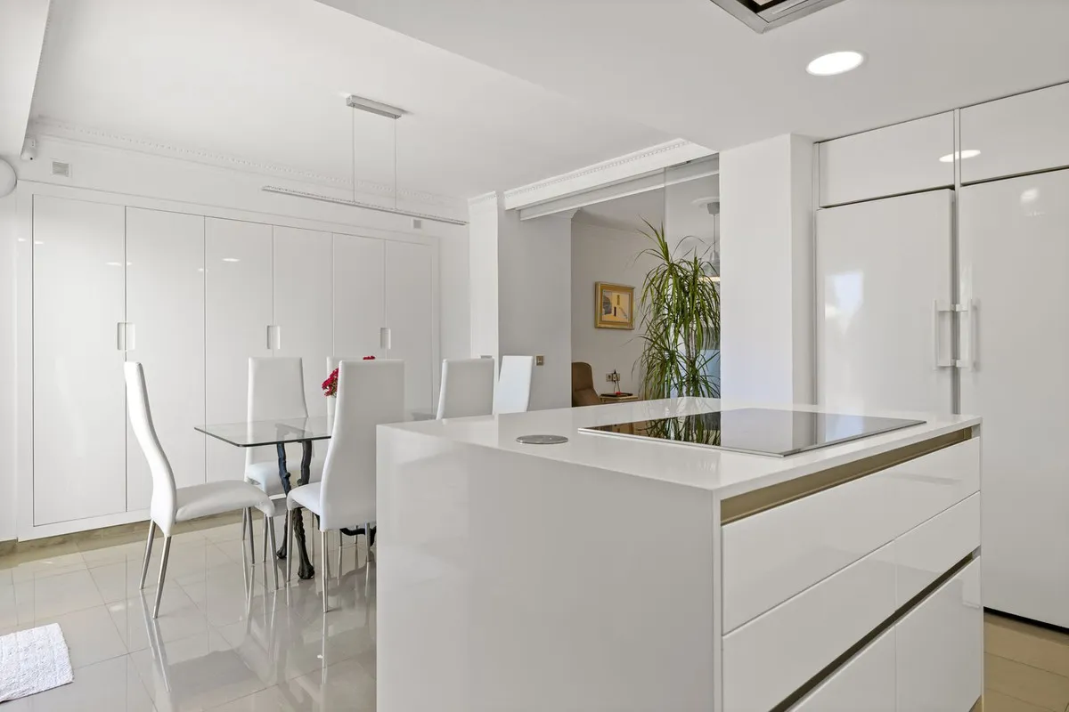 1020e12b-ab67-4584-998c-3dc08c0affd1