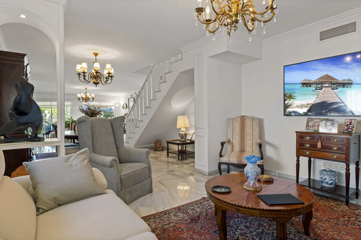 9c7b5909-b430-411f-83ac-cb4100bd0ca8