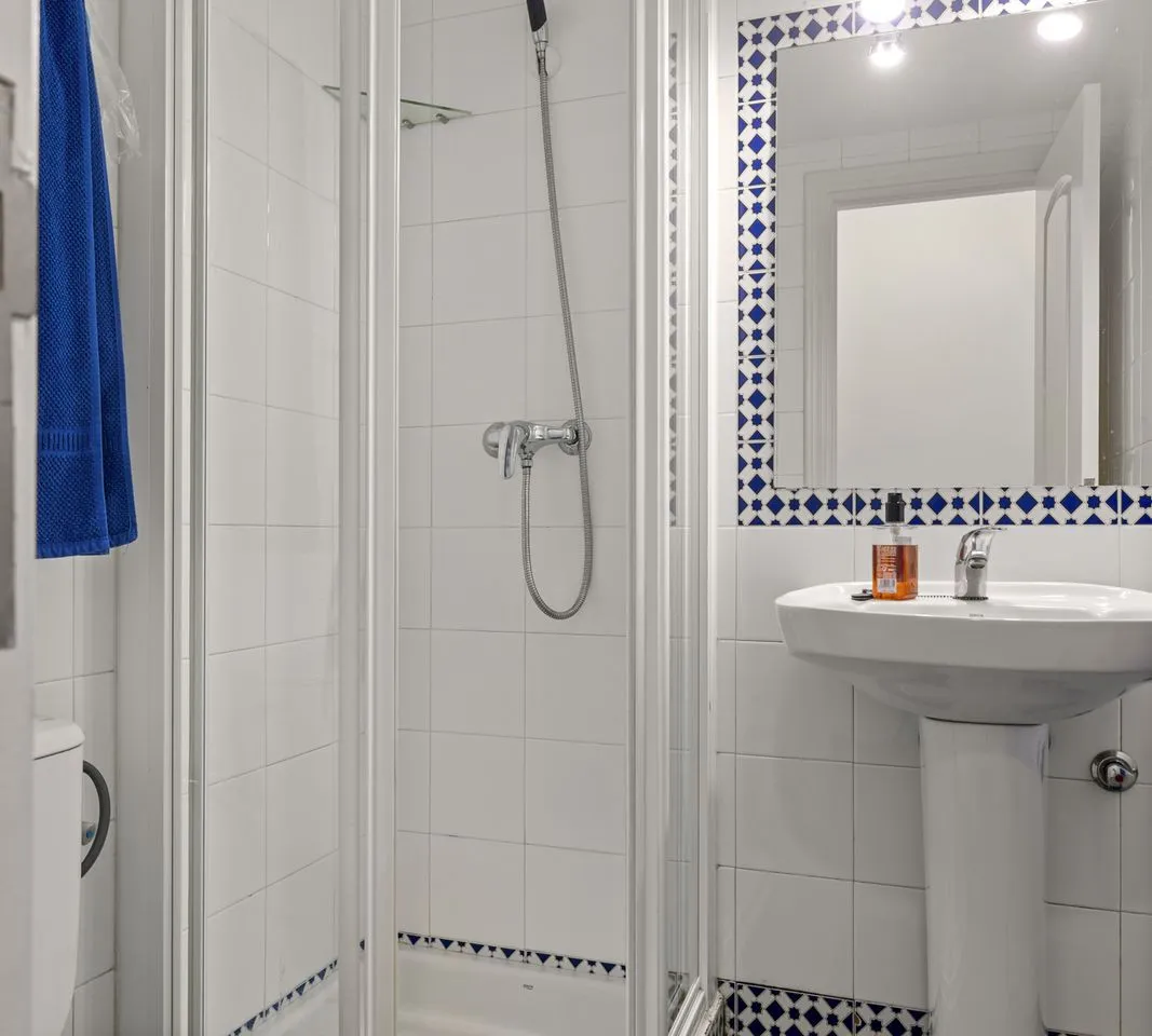 a3b8e5d8-620d-4de3-a943-41e6e0cfde26