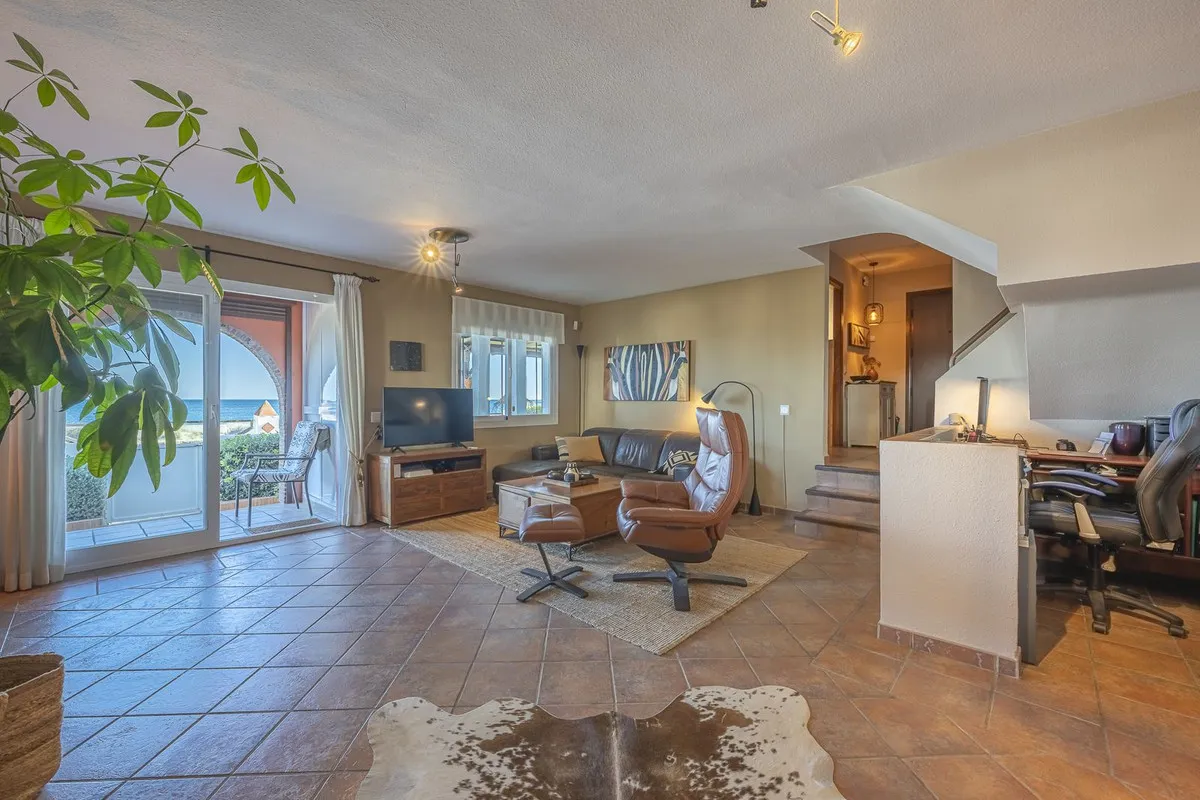 4ea2c368-a4d1-46dc-bf06-8e4a95275755