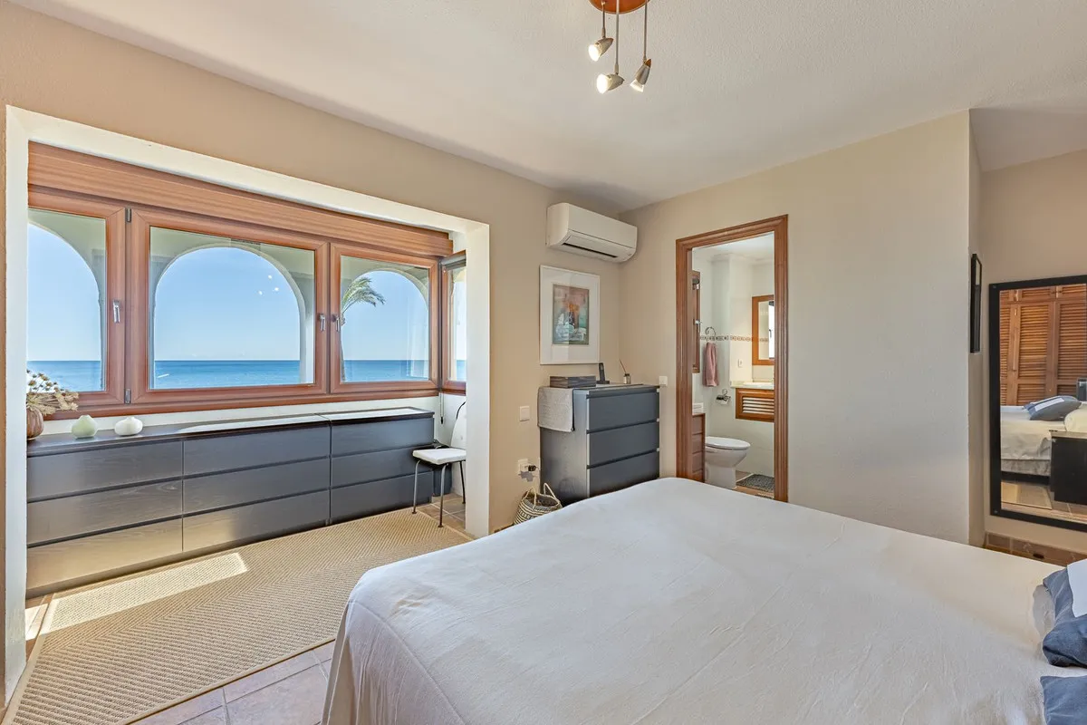 5e2b3aa6-dec9-4cdd-8806-9ff9c7225ffa