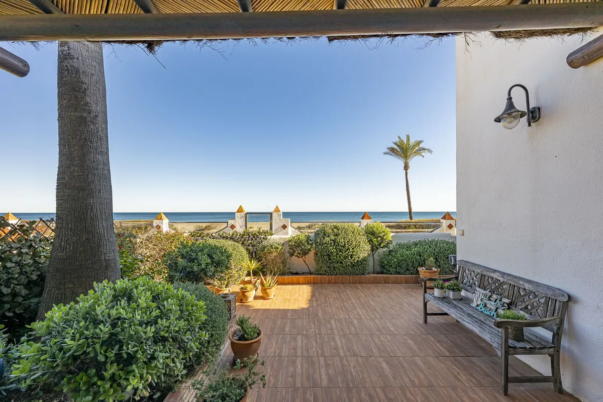 a685f951-5426-45d4-bacc-1be19580599d