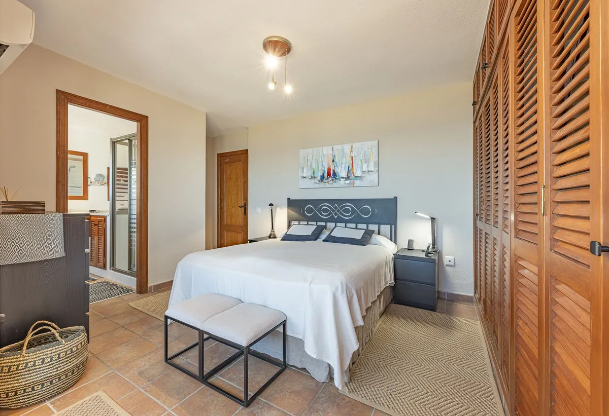 d9183195-1289-4bb9-a64b-1beb3755516d