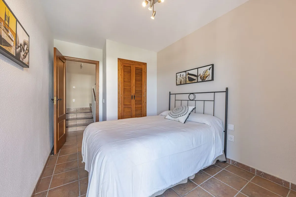 df796176-1eb0-4bc2-9556-87a179b39b47