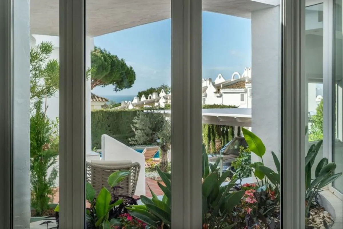 e2e6dac6-f15d-4a89-b56d-04570b7ab90b