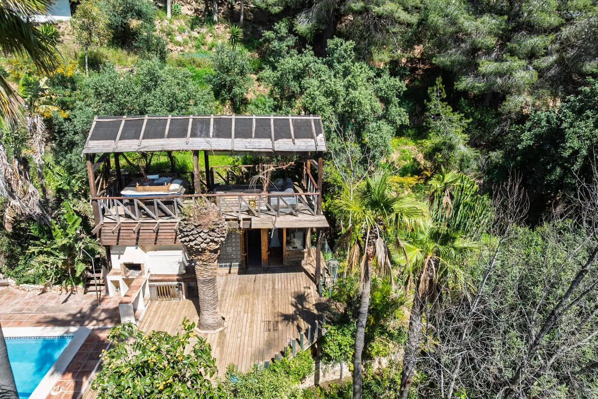 f43a4cb5-e469-42c4-83f1-dc6c89e2c20b