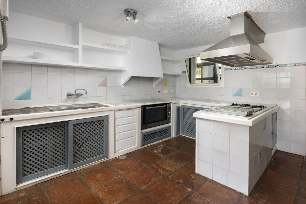 fdc62f2b-57d3-4ada-ab91-9a24e9abdd1e