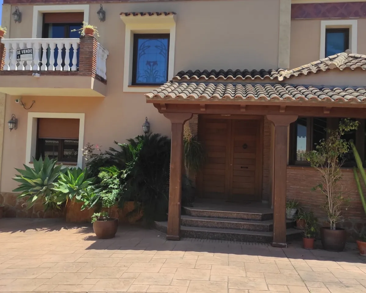 f7d576c0-b564-4e0e-b249-2e249c6ed3bc