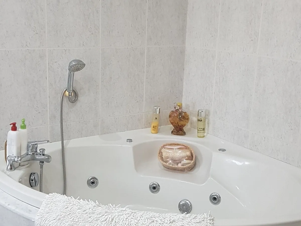 d0616806-bcb4-4751-b5f6-ea13fa878541