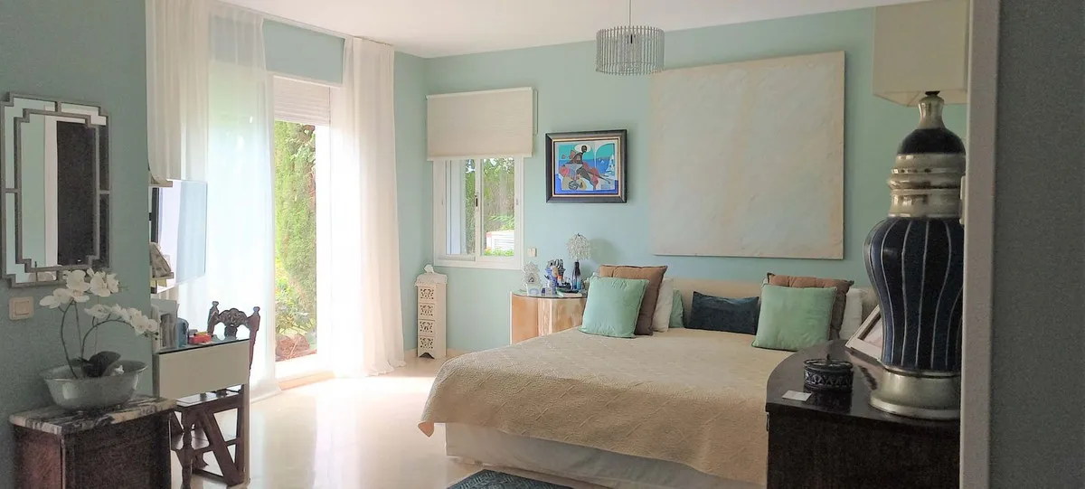 1ac8ec0a-c6f8-4d47-b912-c4bf0b4ad3c0