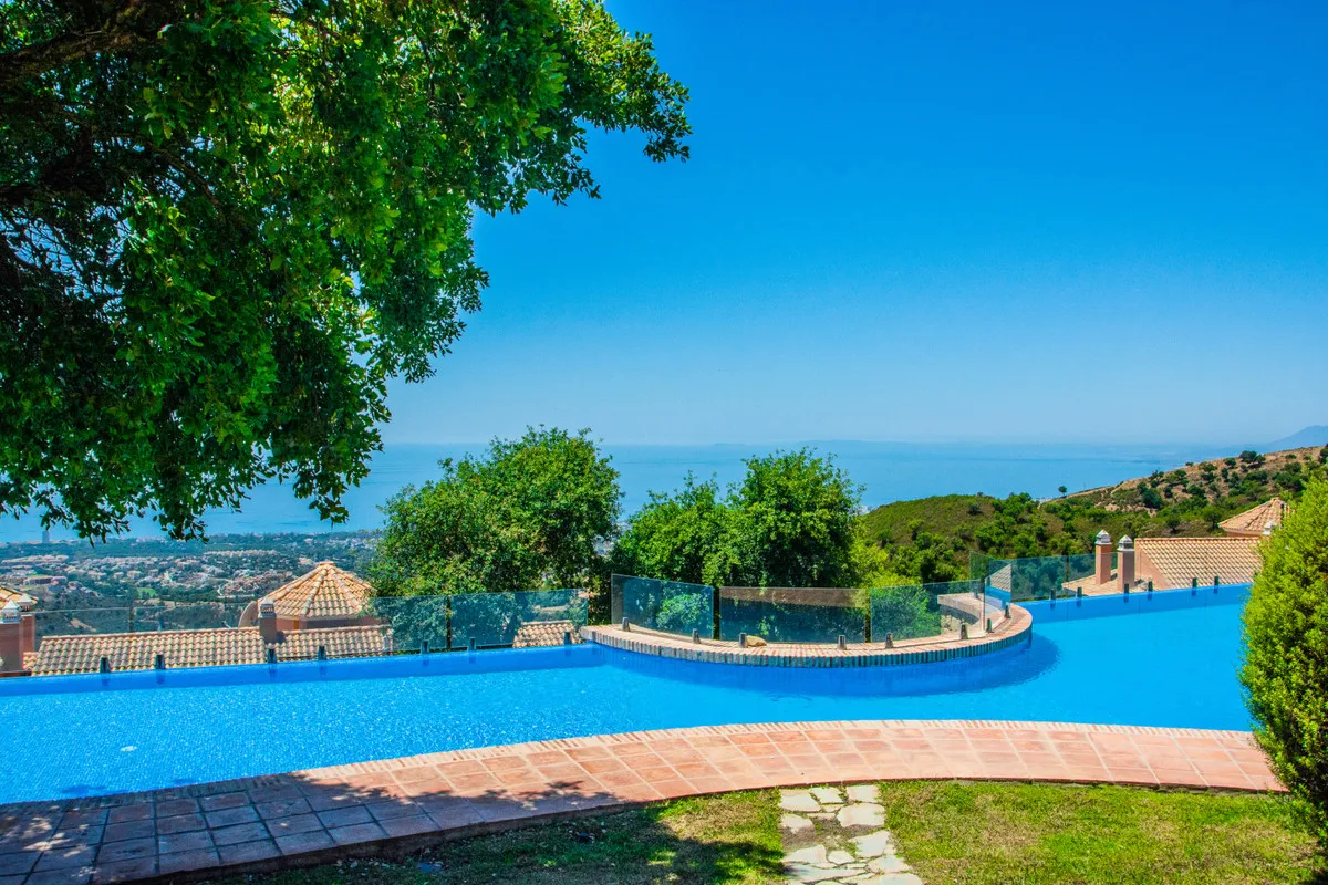 8a49ff4d-bd83-40ad-8c3b-a6fb254ac5cb