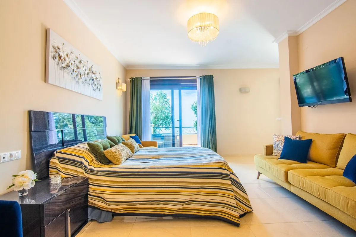 a5658897-39d7-45de-99bb-5a4394fb91d5