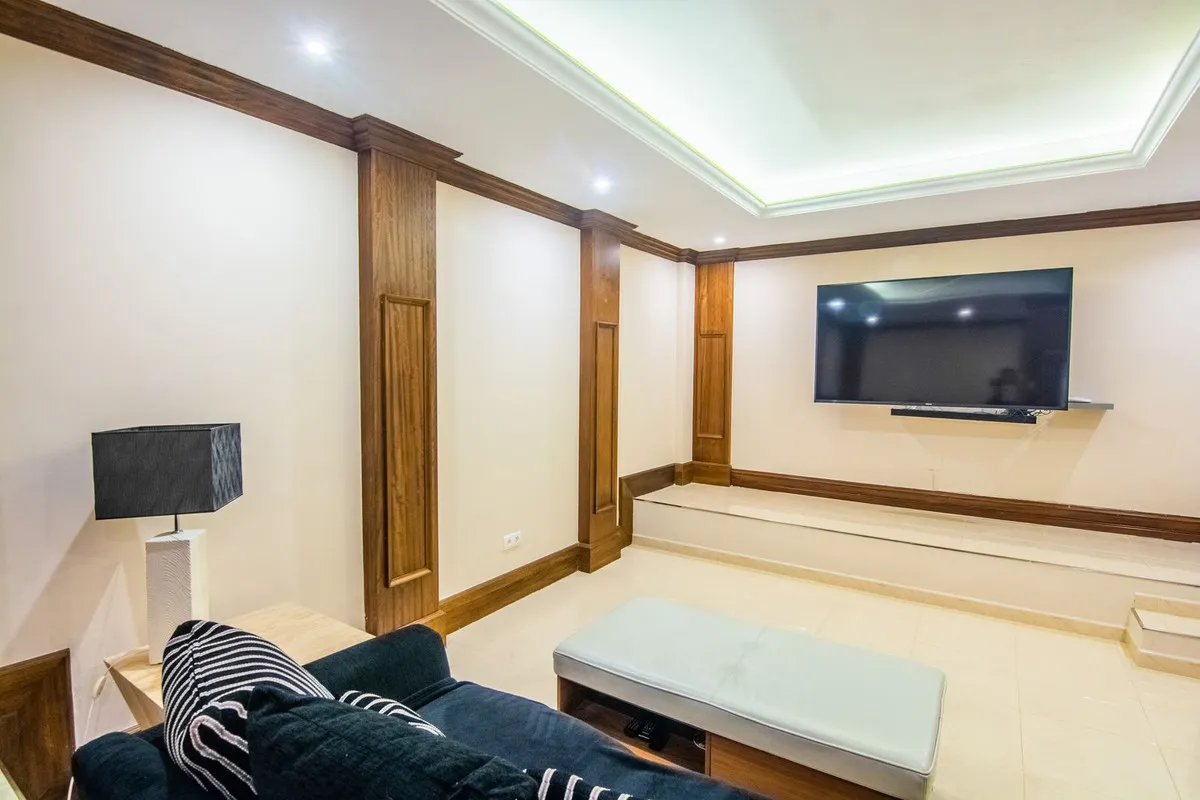 b1d93cfb-a184-4021-a4c9-79dbdce7cb79