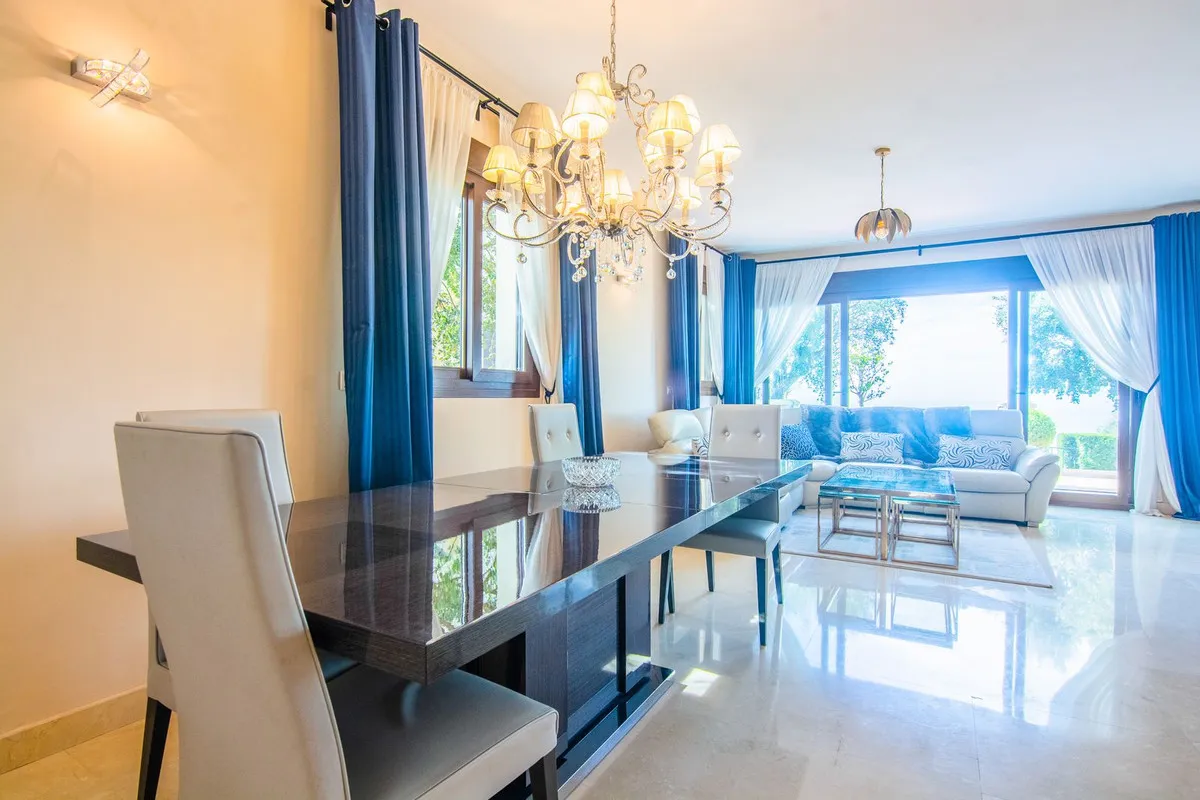 f6001098-7be7-4741-aeab-3340cbe637ff