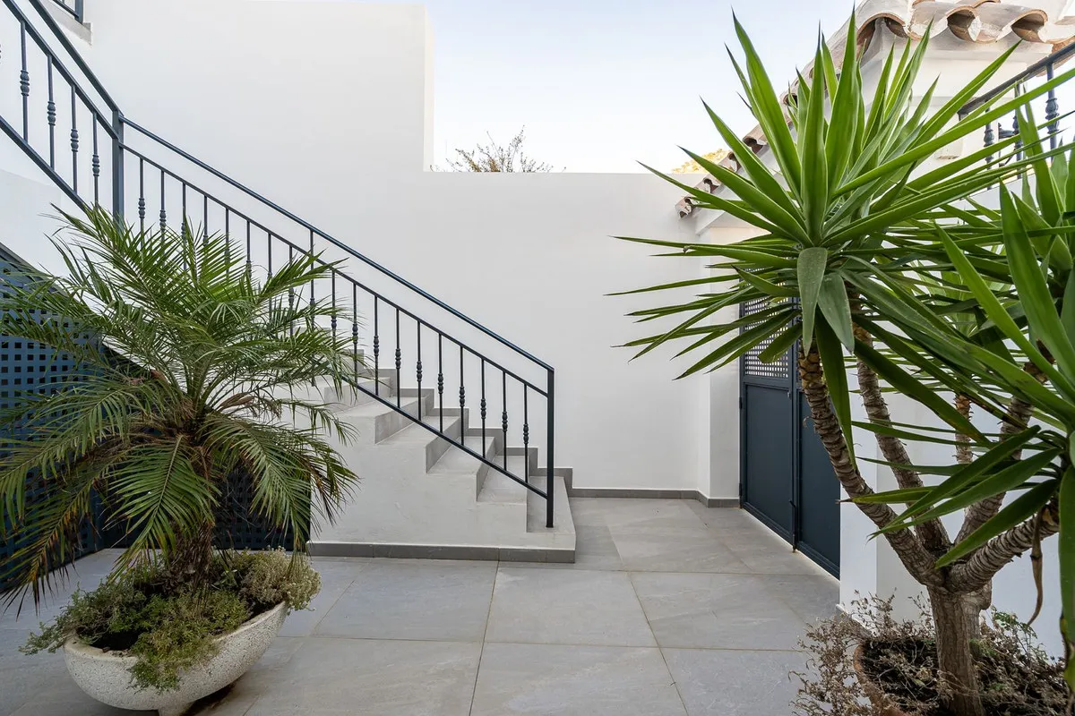 06954a05-2dc3-41d0-9b80-051669685e11