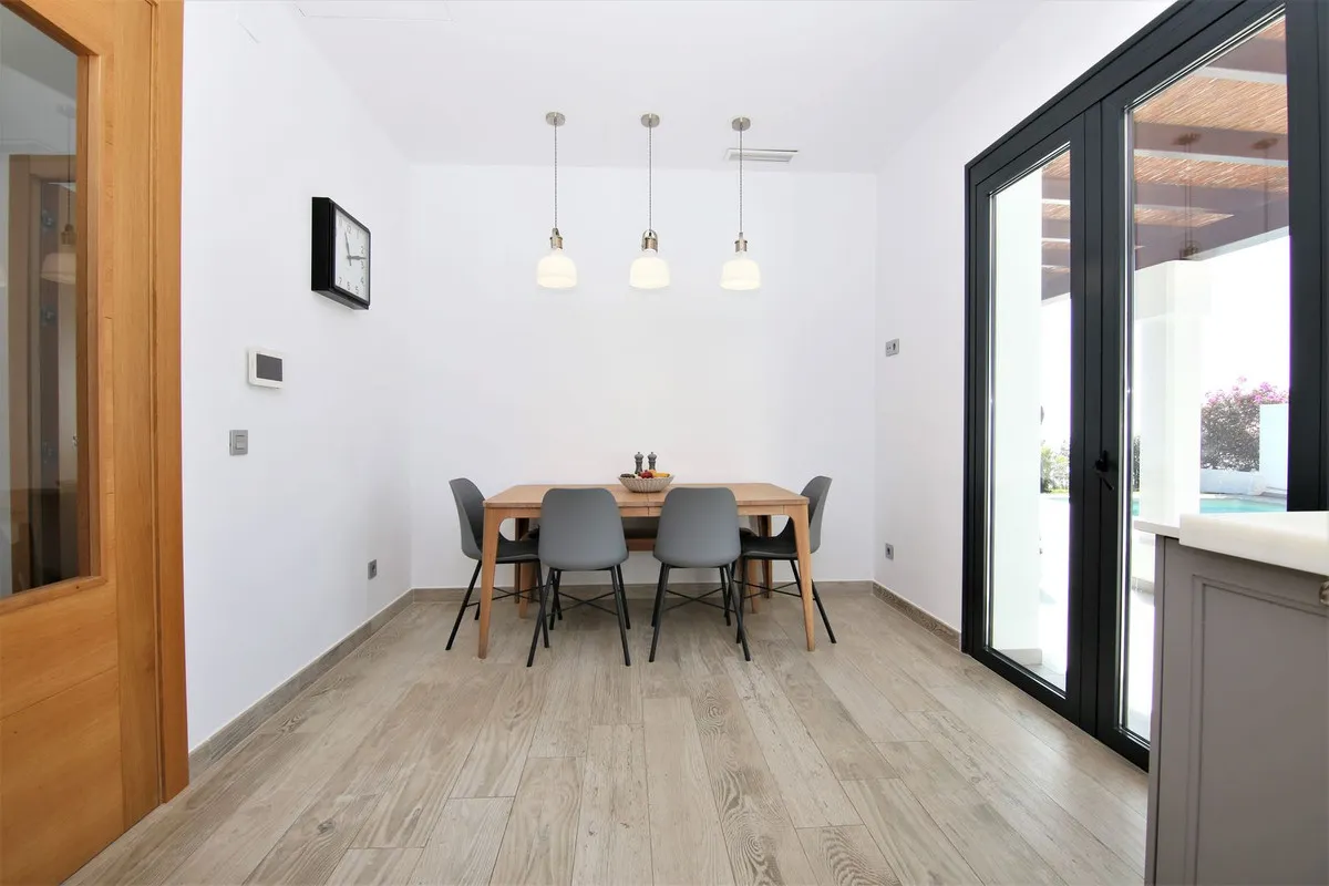 d9e2afe2-e396-4790-8140-f6399b0db9ae