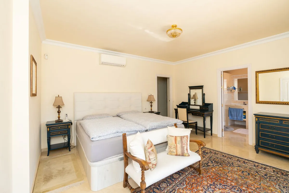 8c2329a0-12dd-4611-a77b-bddc1f995a2f