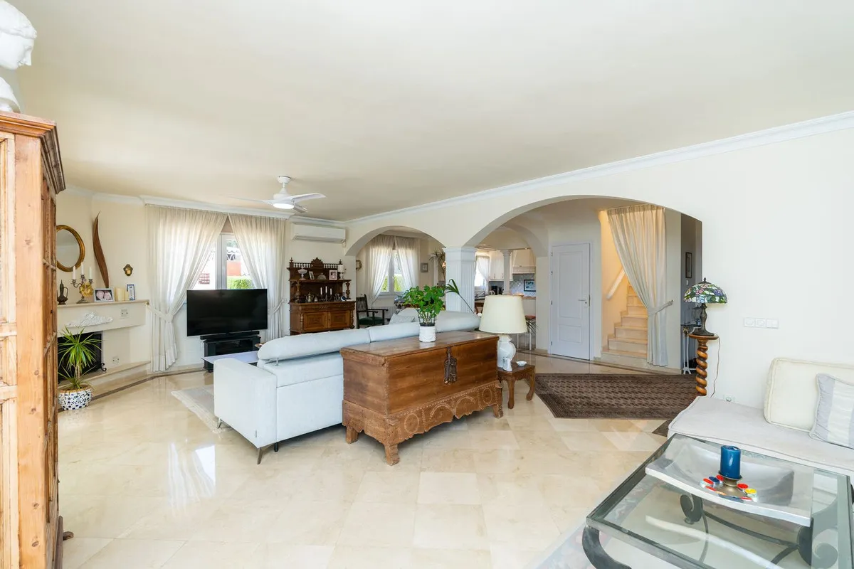 bf7f4433-bbbc-4270-990e-fc81b139bccb