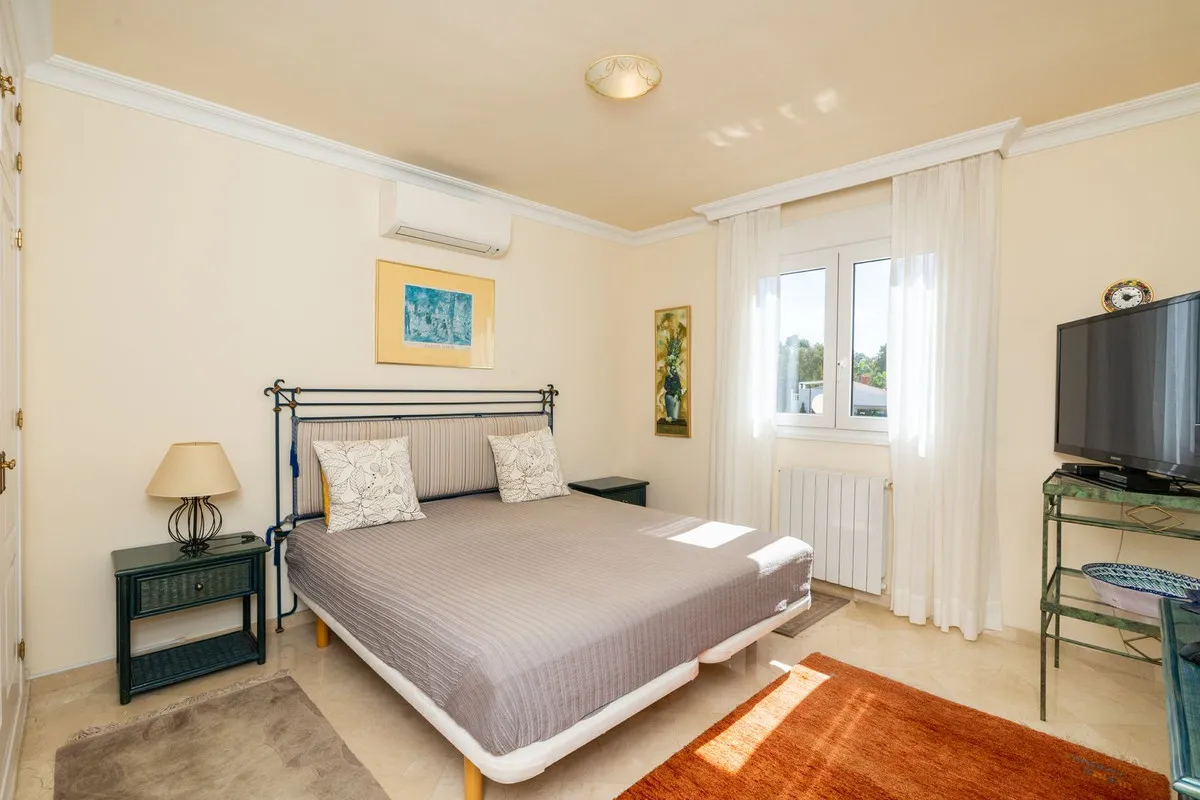 da841aab-0647-486f-bcb2-b9f3c4cb44e0