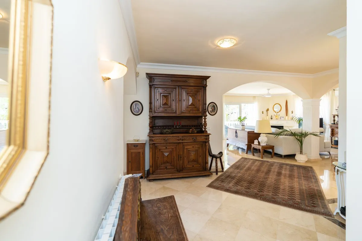 f77e5b33-babf-47a0-b2f3-4a321fc4e331