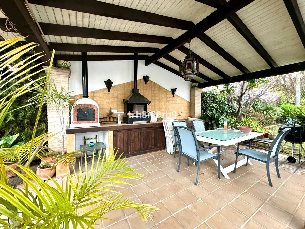 0985bde5-24c0-4d9a-ad07-d9861a092e0f