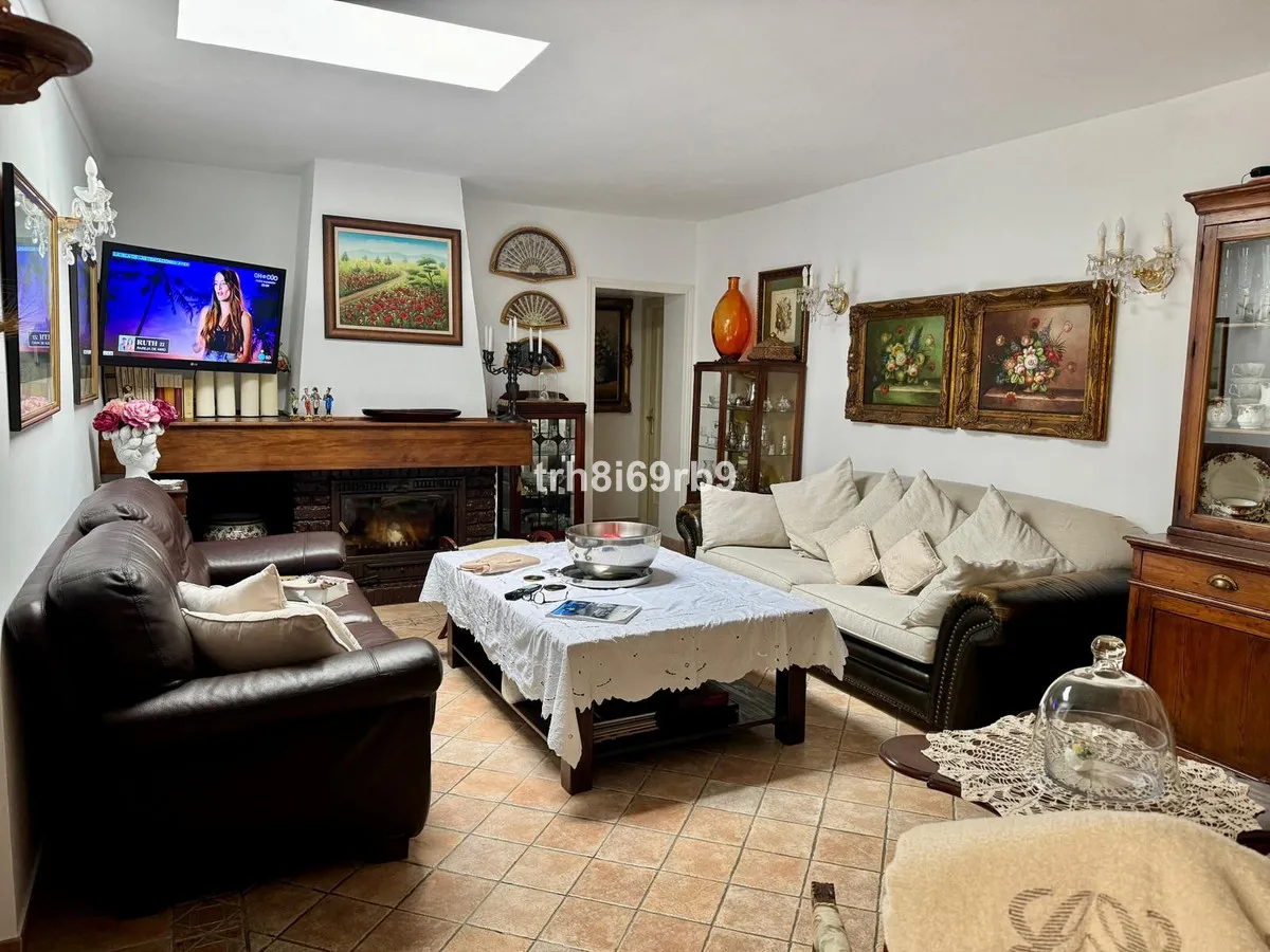 688c9e4d-411d-443a-a65c-c8cf15d03146