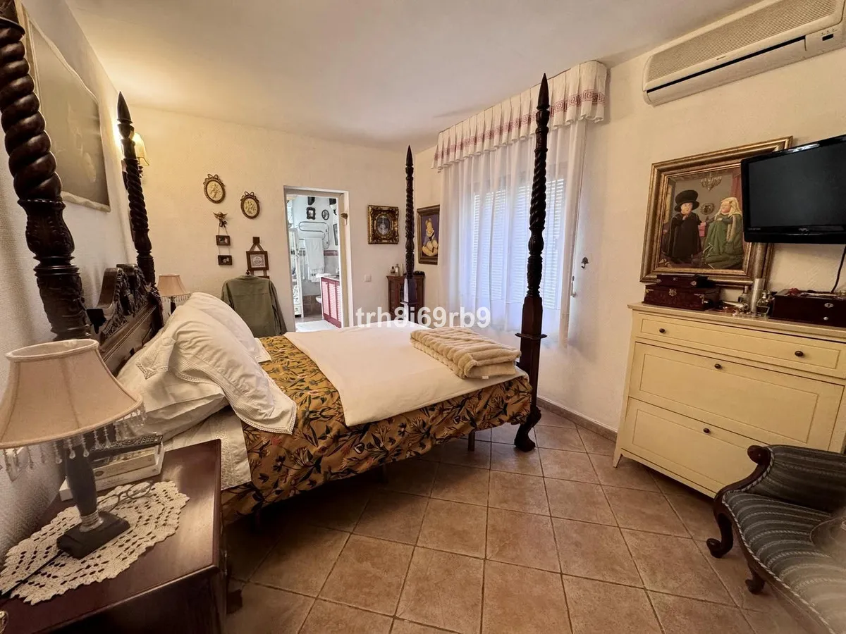 b3c4b865-1b8e-41c2-af54-73b3c733dbe4