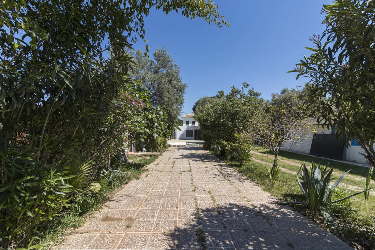 c206563c-503c-4570-8ddc-39e436813906