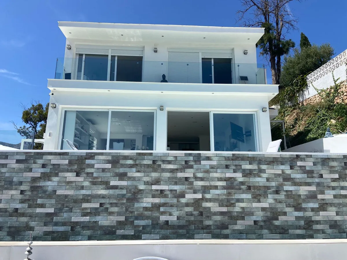 23aba45b-9cf4-477f-9e93-2c555fc3d95b