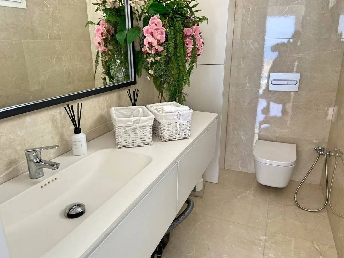 8ab52f28-3309-4e2e-936f-10fdc5cb593b