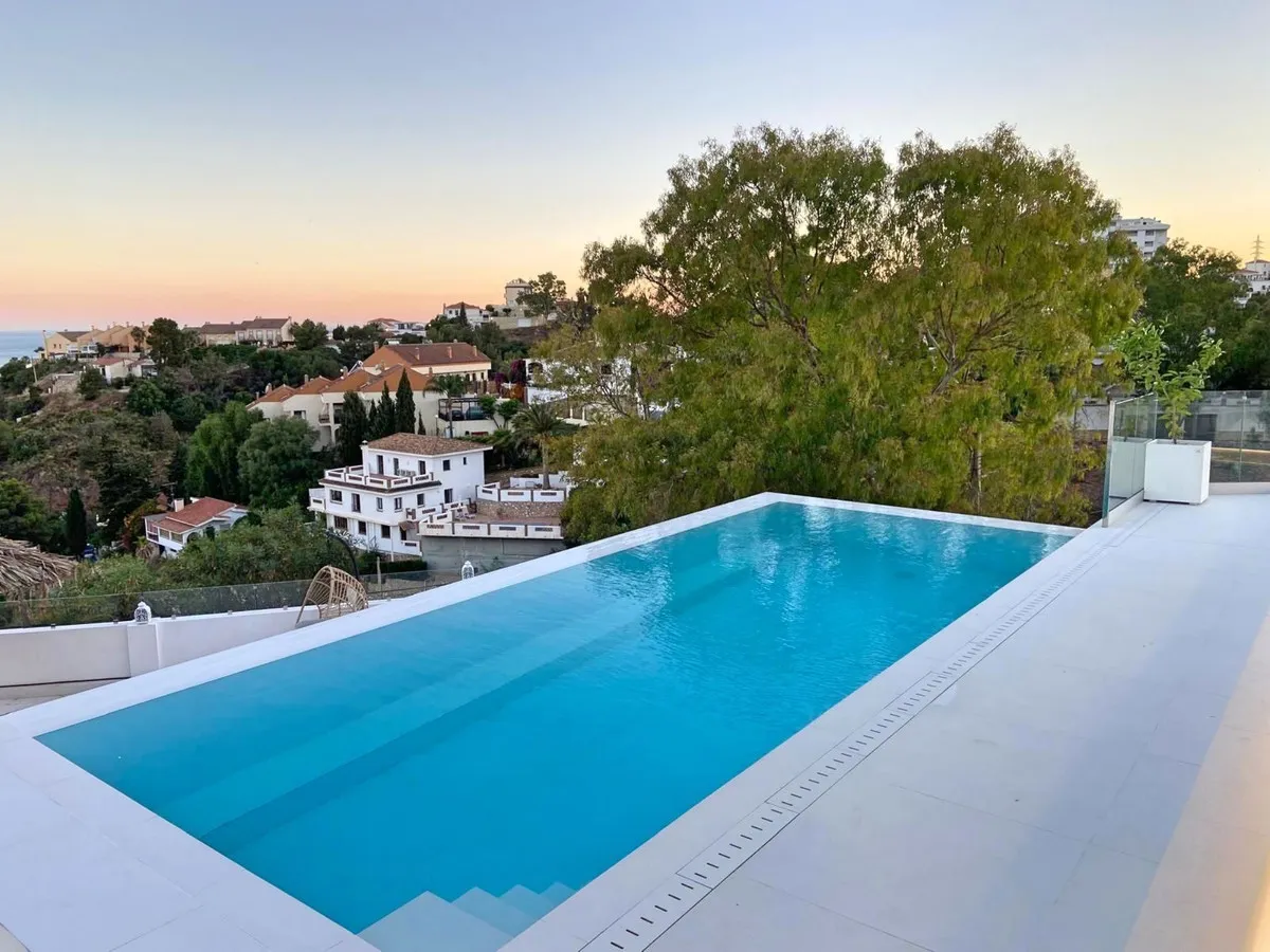 8ccee6ec-9482-4198-89cc-f4fa65ad9885