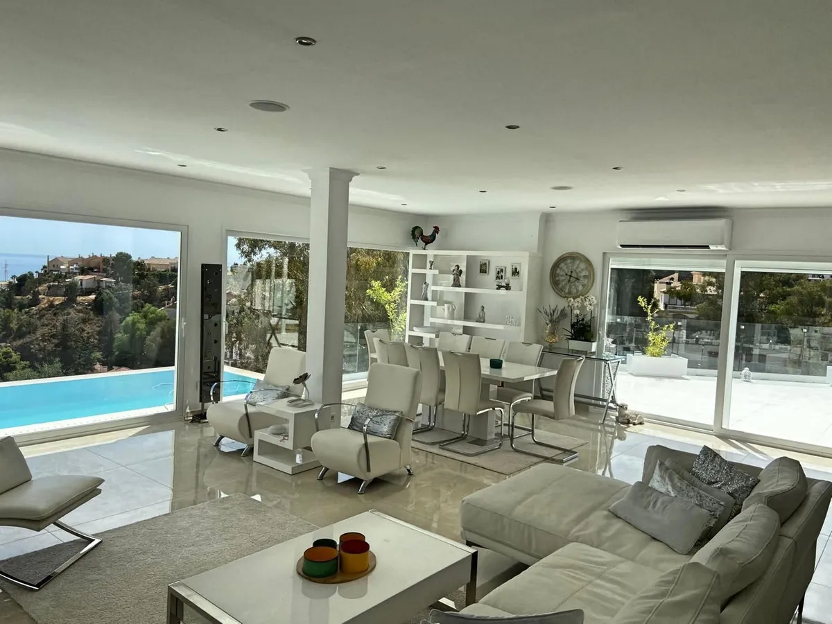 e34116ab-94cf-455e-90e4-abe4a6395ab7