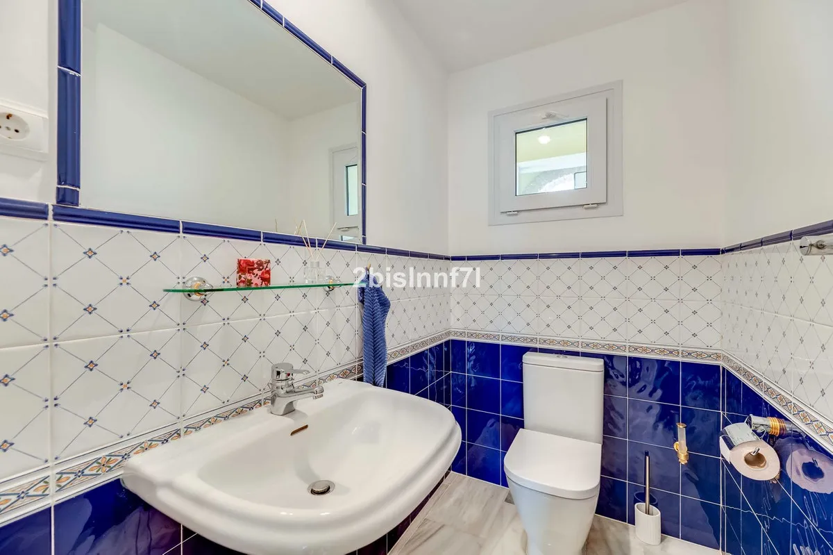 c286655d-bba2-4a5c-b3ec-2fad55b78859