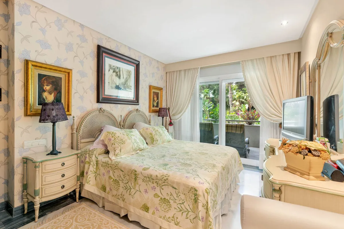 0fdefccb-774c-44a0-9cb6-e711b22e35ba