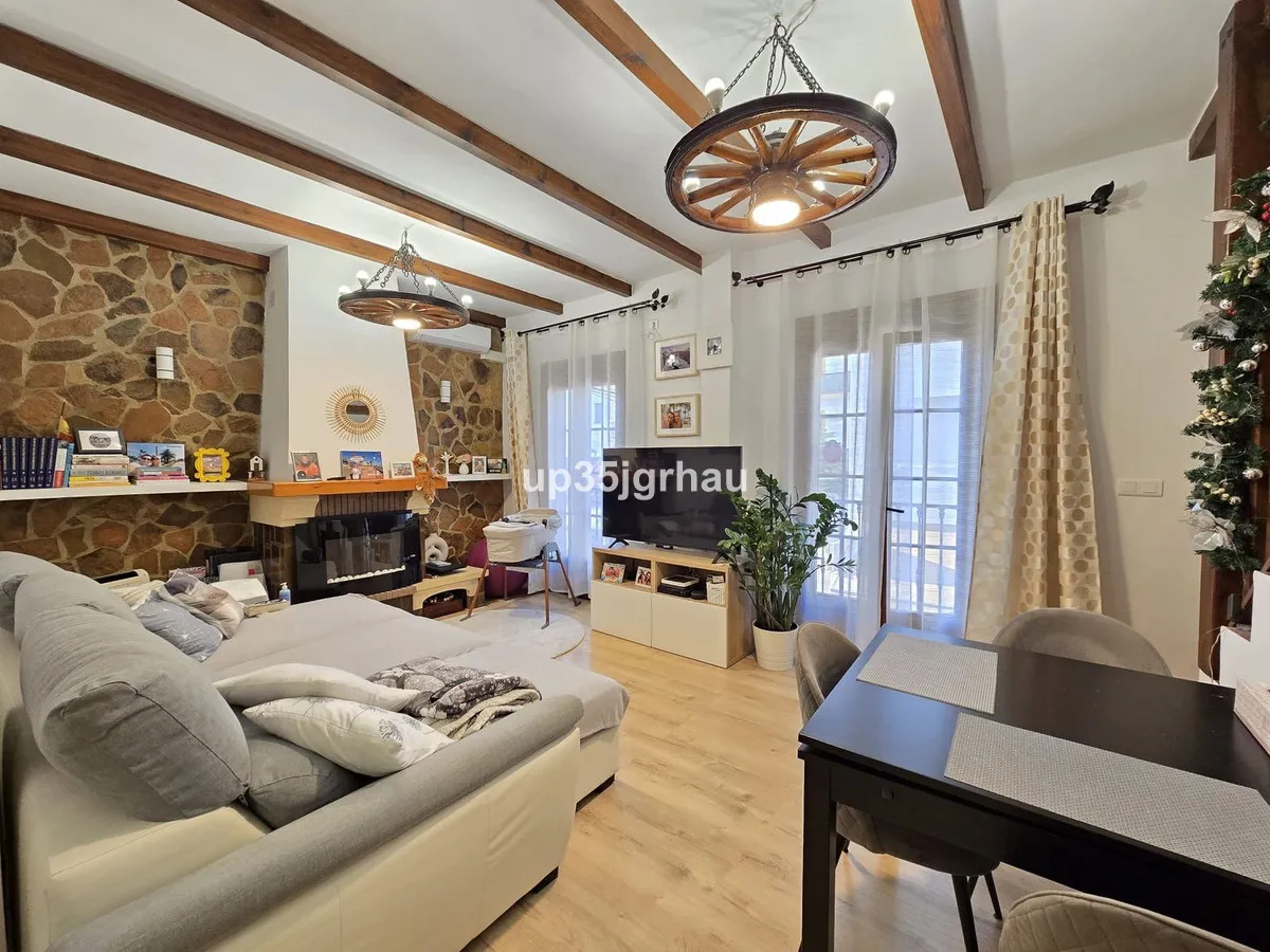 4cff25bd-f772-417f-a2c3-e979c033f697