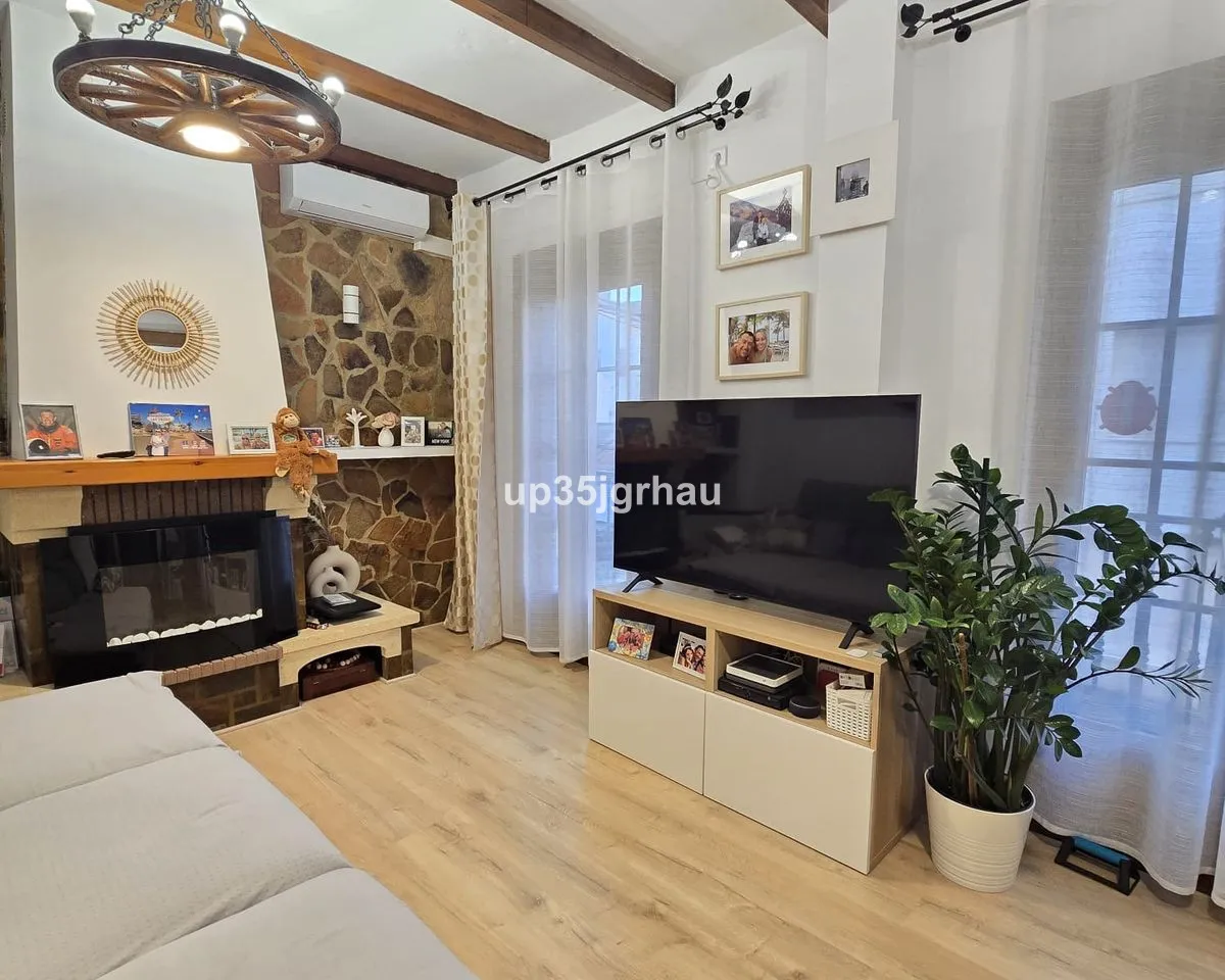 89f663e5-b06b-4cfd-883f-a587d75efca0