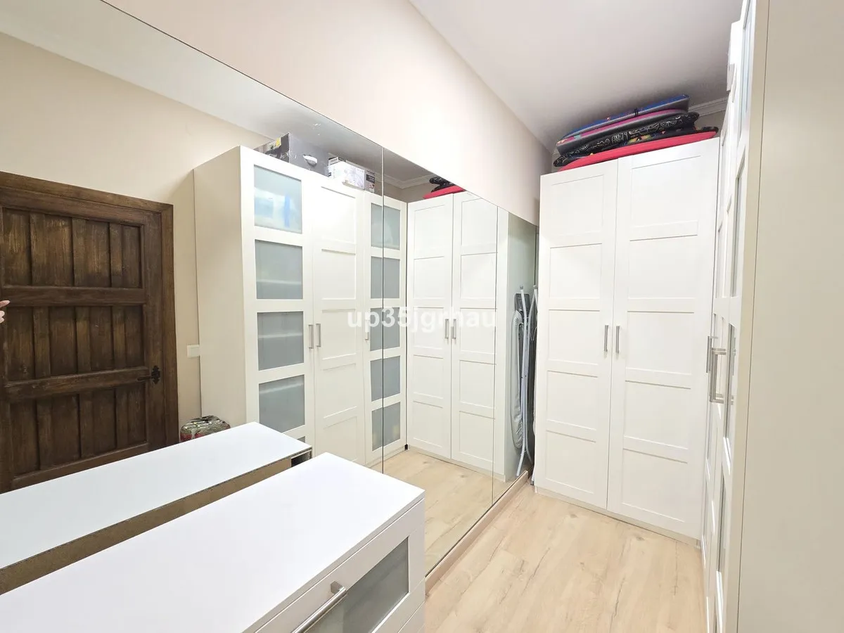 e529f2b9-70aa-4a5d-b1b3-aed9f6ca9579