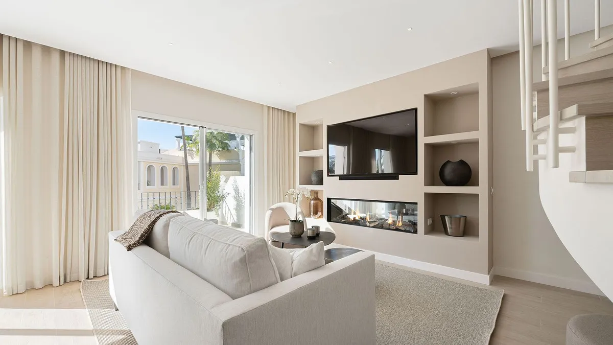 05f274fc-08aa-41f8-9296-684630892e03