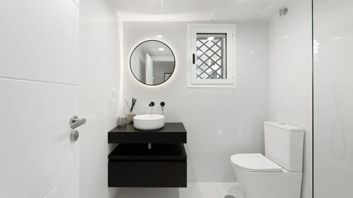 305bb229-34f0-43de-89bc-4b77586d16a1