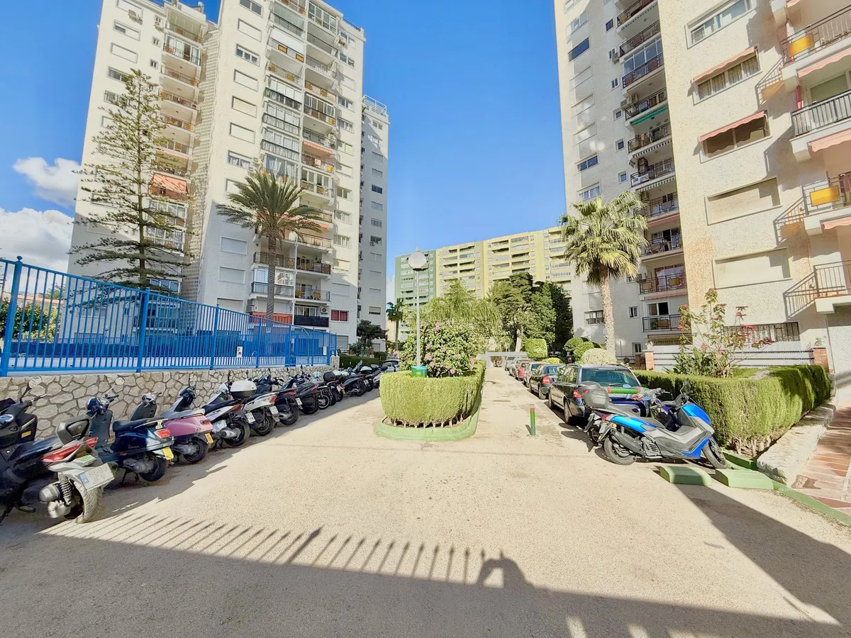 1fe90631-a73c-457a-8b1a-0384ca67b3bd