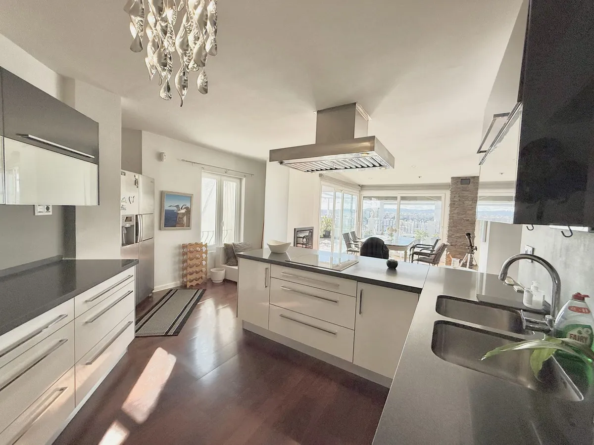 b164e27f-15ff-4908-a8af-eca3c3ce9c4b