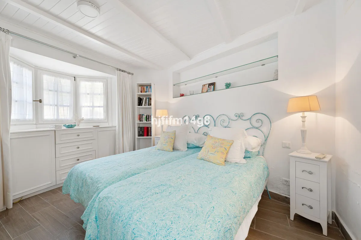 209efd29-100a-4c94-91df-9952ee0e8348