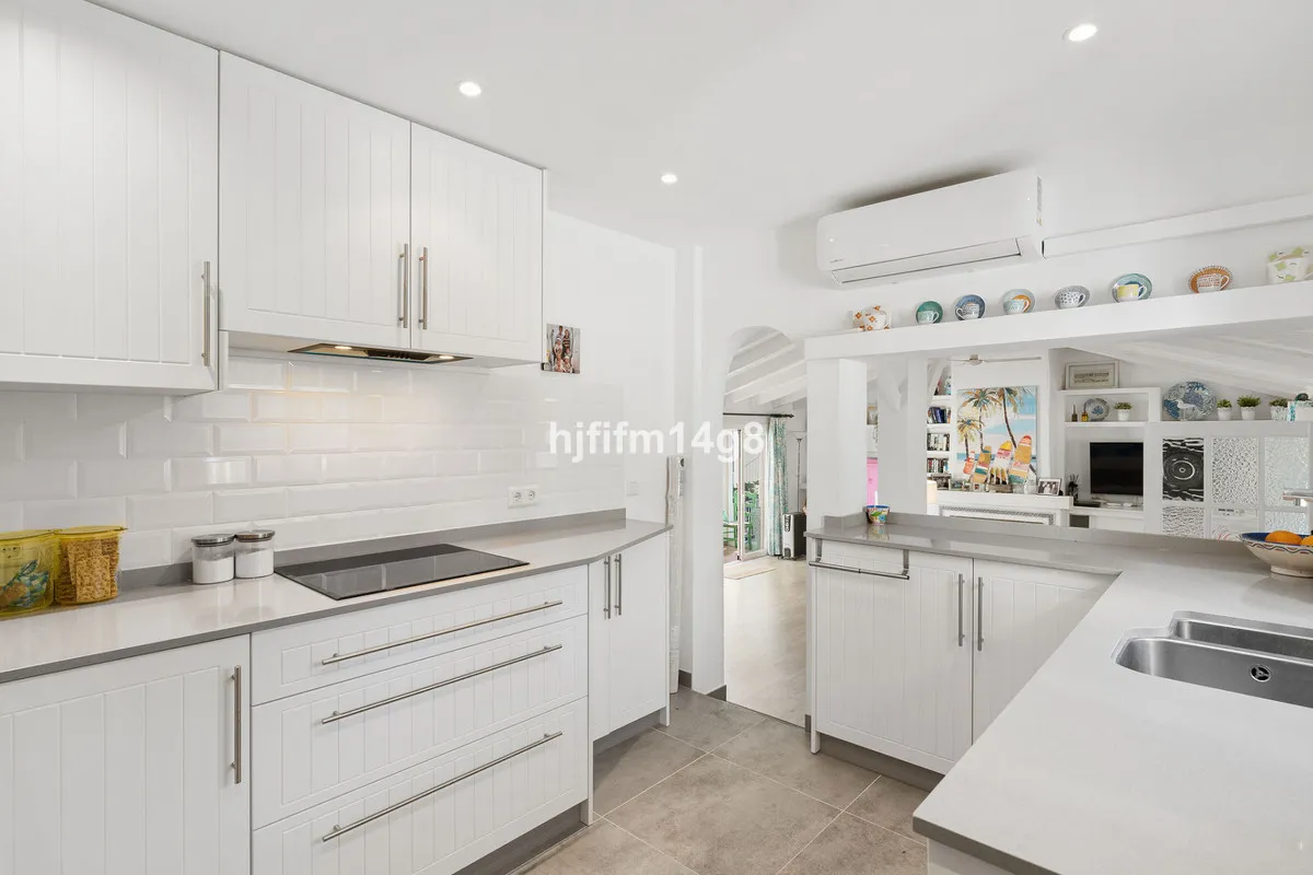 5d84bfec-d968-4095-8c72-2349982dfe99