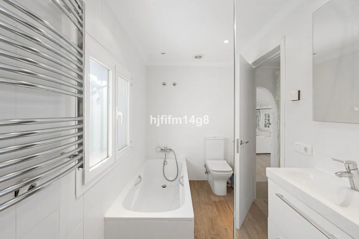 c80c087b-dbeb-4e6f-9ecc-27280f399f8d