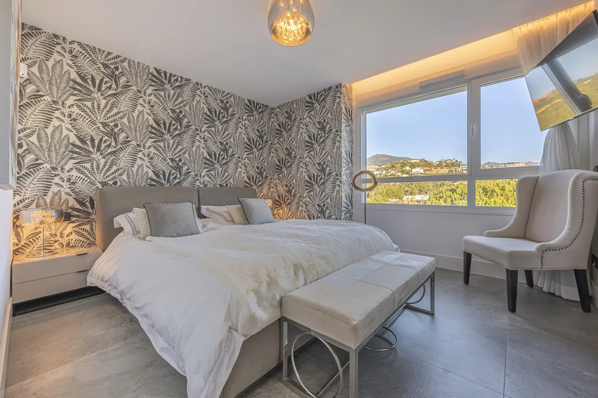 1c3058a2-b152-4f16-aa9d-e01f37e2b28e