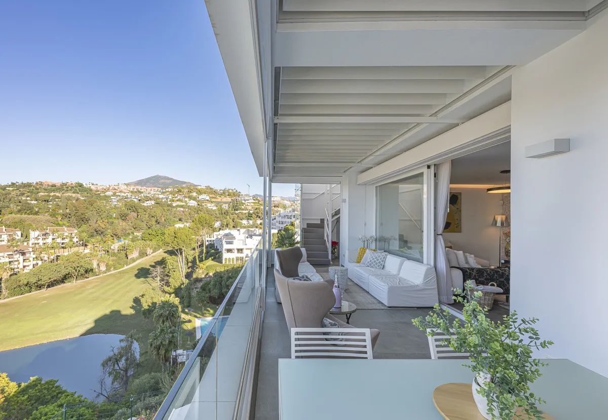 6e4c27f2-2b27-4906-a835-aea8eb94760f