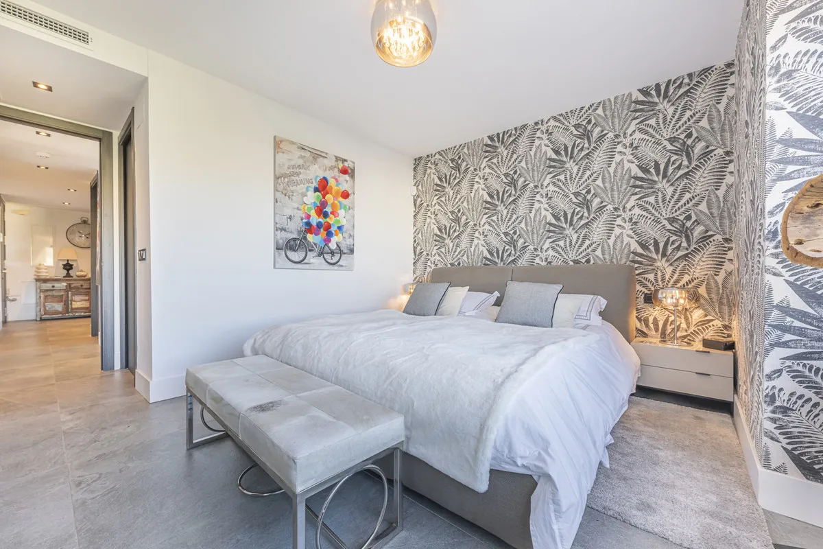 7f416c5d-ac2a-477a-8384-72e4e093228e