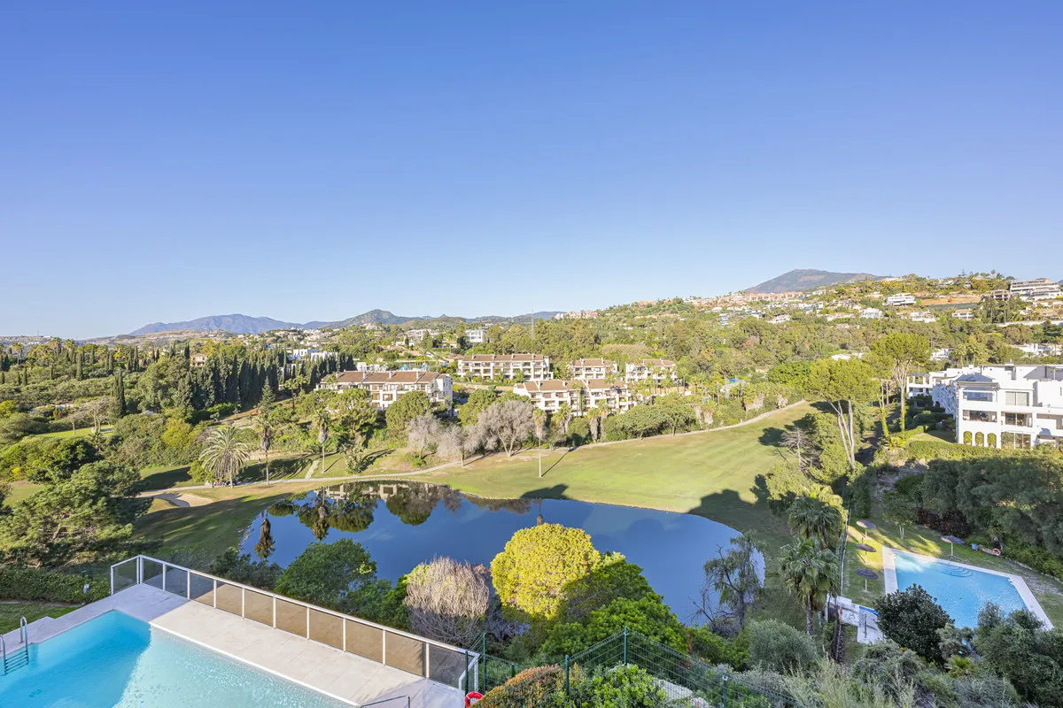 82c04a87-86d1-4c35-abc0-88dc8ac3b474